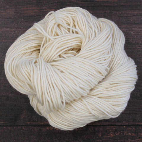 wool yarn undyed