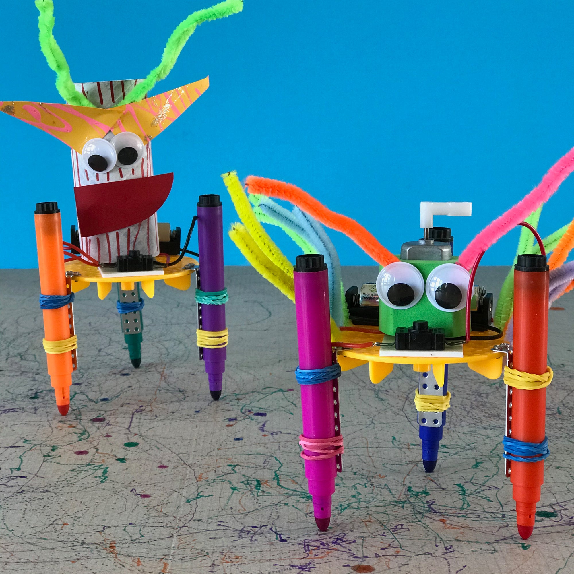 ART BOTS - Mini Mad Things