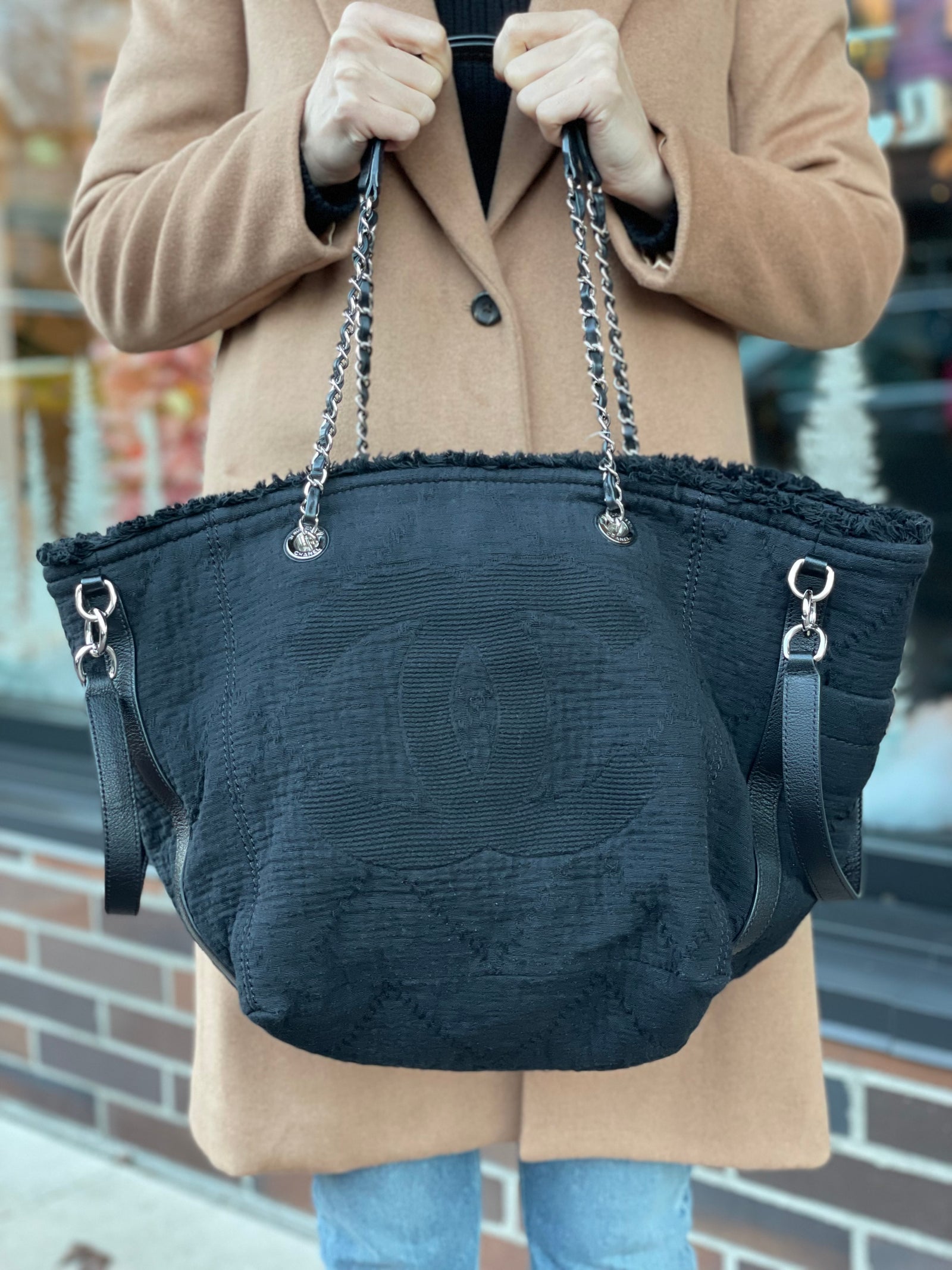 Louis Vuitton Saumur Crossbody Review – Closet Connection Resale