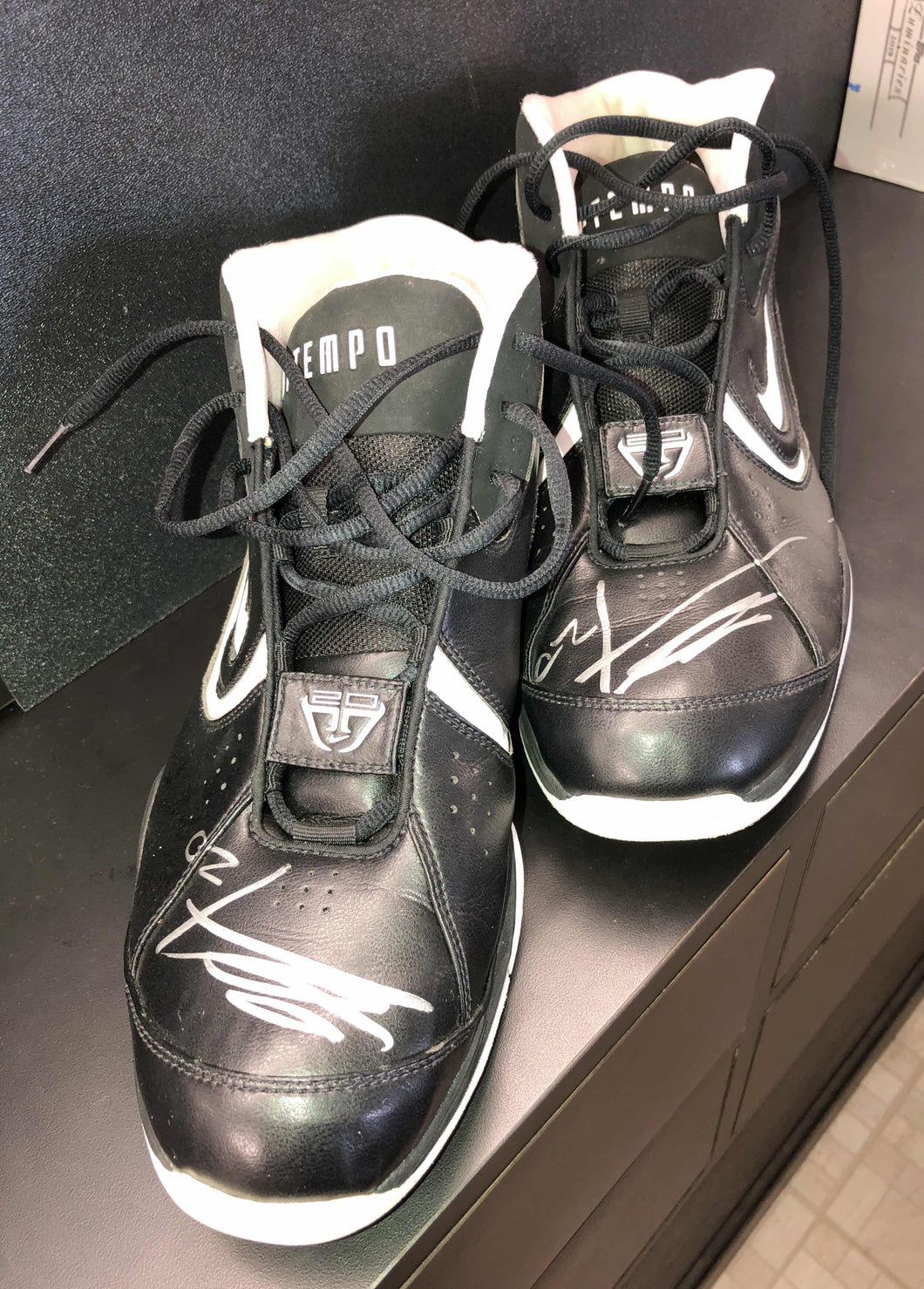 Separación Escuela primaria Intensivo Manu Ginobili Signed Game-Worn Nike Shoes JSA James Spence Authenticat –  SportStuff Cards & Collectibles