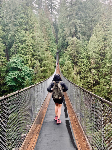 Capilano Suspension bridge in Vancouver BC, what to do in North Vancouver, Vancouver's top sights & attractions, the best tourist attractions in Vancouver, visiting the Vancouver rainforest, Vancouver hikes and trails, is the Capilano suspension bridge worth the visit, What to do in Vancouver BC, weekend itinerary guide to Vancouver, the best views in Vancouver, must do things in Vancouver, top sights in Vancouver British Columbia, outdoor activities in Vancouver BC, honest blog about visiting Vancouver 