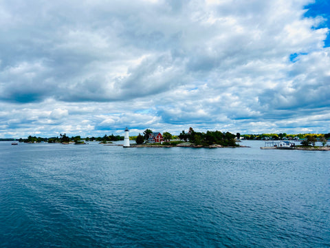 Ontario road trips: What to do in 1000 islands Gananoque, top attractions in 1000 islands Gananoque, City Cruises Gananoque, top boat tour in 1000 islands, cruise on the St Lawrence River, lighthouse view in 1000 islands, lost ships of 1000 islands shipwrecks boat cruise Gananoque, the best of 1000 islands, top boat cruises in Ontario, best towns to visit for a weekend in Ontario Canada, most beautiful river views in 1000 islands Ontario, Ontario rivers you can enjoy a boat cruise on, City cruises boat tours in 1000 islands Gananoque Ontario, road trips from Ottawa Ontario, road trips from Toronto near Kingston