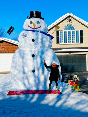 Ottawa's Tallest Snowman, 20 foot snowman Ottawa Ontario, Giant snowman in Orleans, Best Ottawa snow sculpture, Waldo the snowman