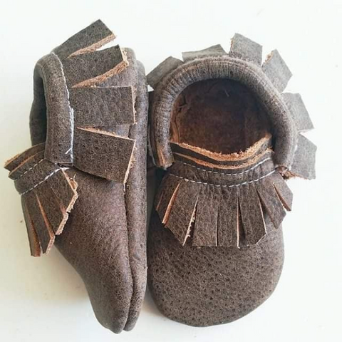 Little Yeti Shoes, slip on durable leather shoes made in Canada, Canadian made children's shoes, moccasin style shoes for kids, shop Yeti shoes for kids, pickup I Gatineau Quebec, Ottawa children's brands, made in Canada