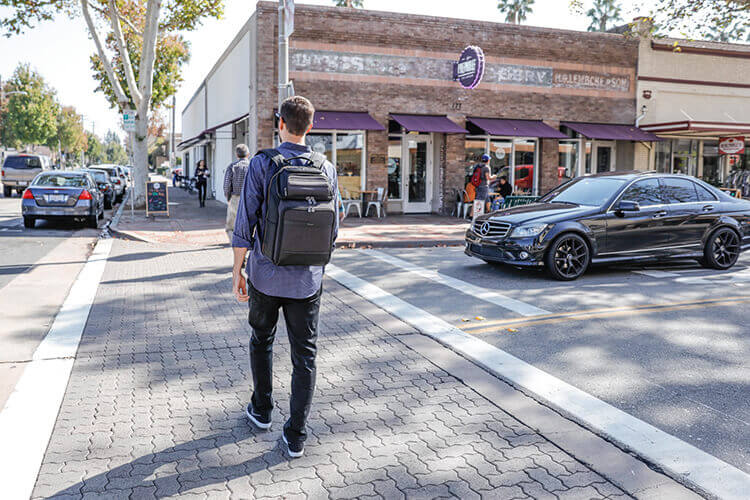 College Students Save on University Backpacks and Student Laptop Bags