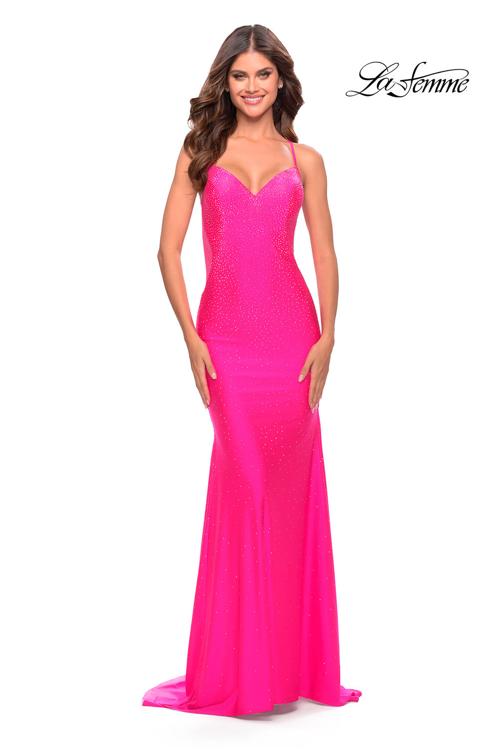 Looking feminine in La Femme by @wacoalamerica Loving hot pink