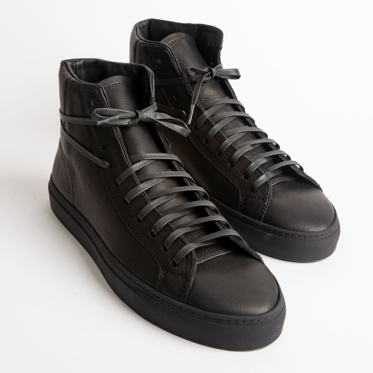 Pre-order Women's James Court Sneaker | Lo | Ivory and Black – Opie Way