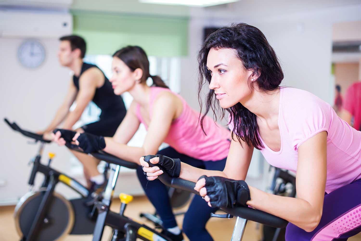 Spin bike class high intensity interval training