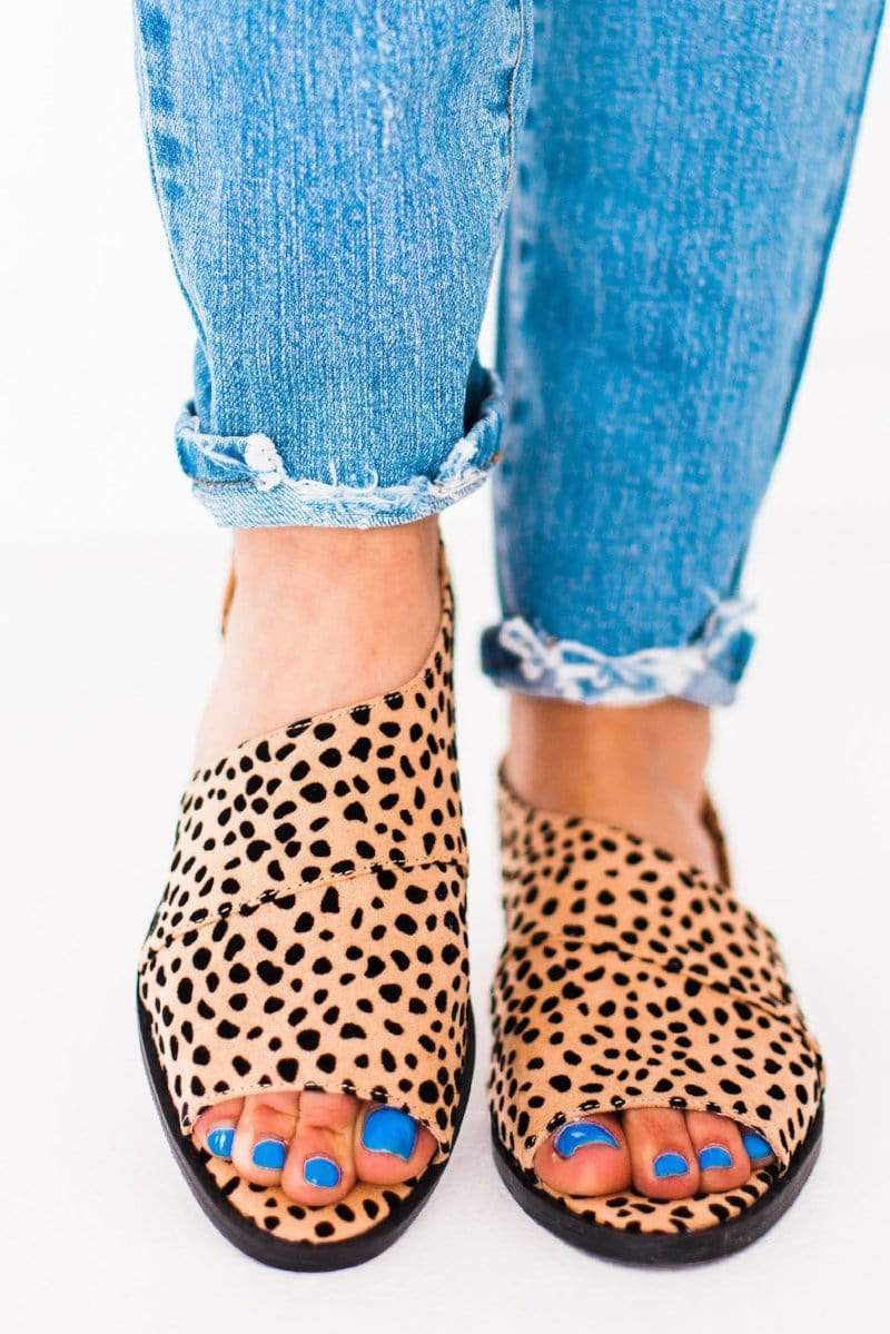 Sting Side Cut Out Flats Leopard – Lucy 