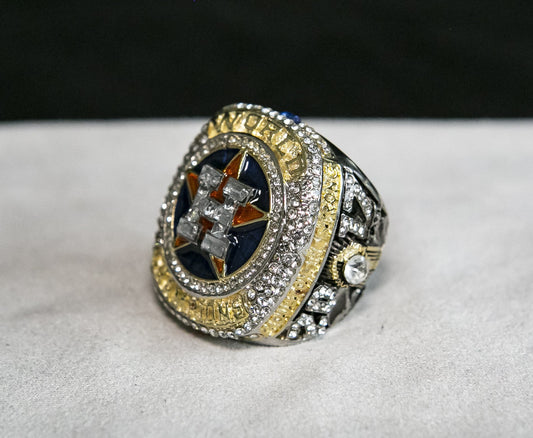 Houston Astros 2022 Jeremy Peña MLB World Series championship ring