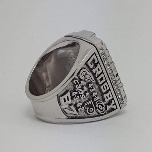 https://cdn.shopify.com/s/files/1/0121/4886/7134/products/special-edition-pittsburgh-penguins-stanley-cup-ring-2009-premium-series-485396.jpg?v=1582076609&width=533