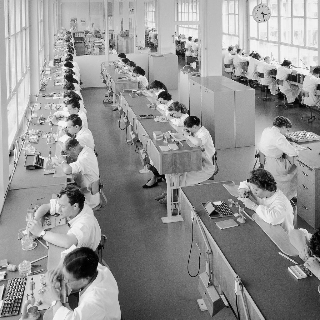 fabrication horlogère dans les années 1960 en suisse