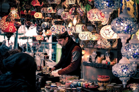 Les lanterne que les berbères ont et qu'ils vendent aux marocains et autres peuples
