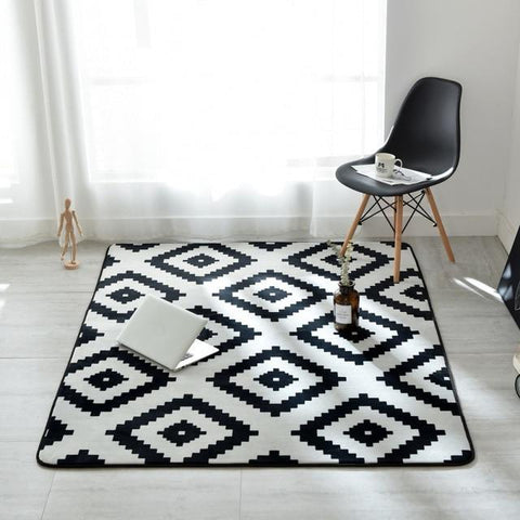Tapis de salon pareille avec un style noir et blanc ainsi que des formes géométrique agréable