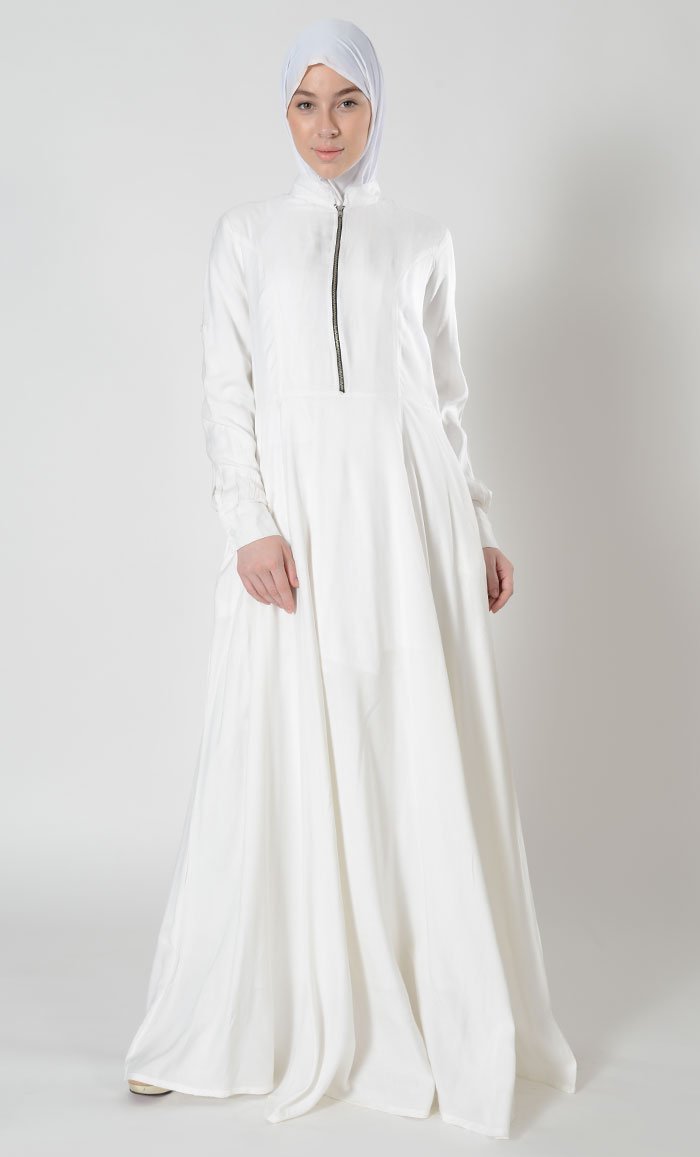 

Front Zipper detail pleated Umrah Hajj Abaya dress