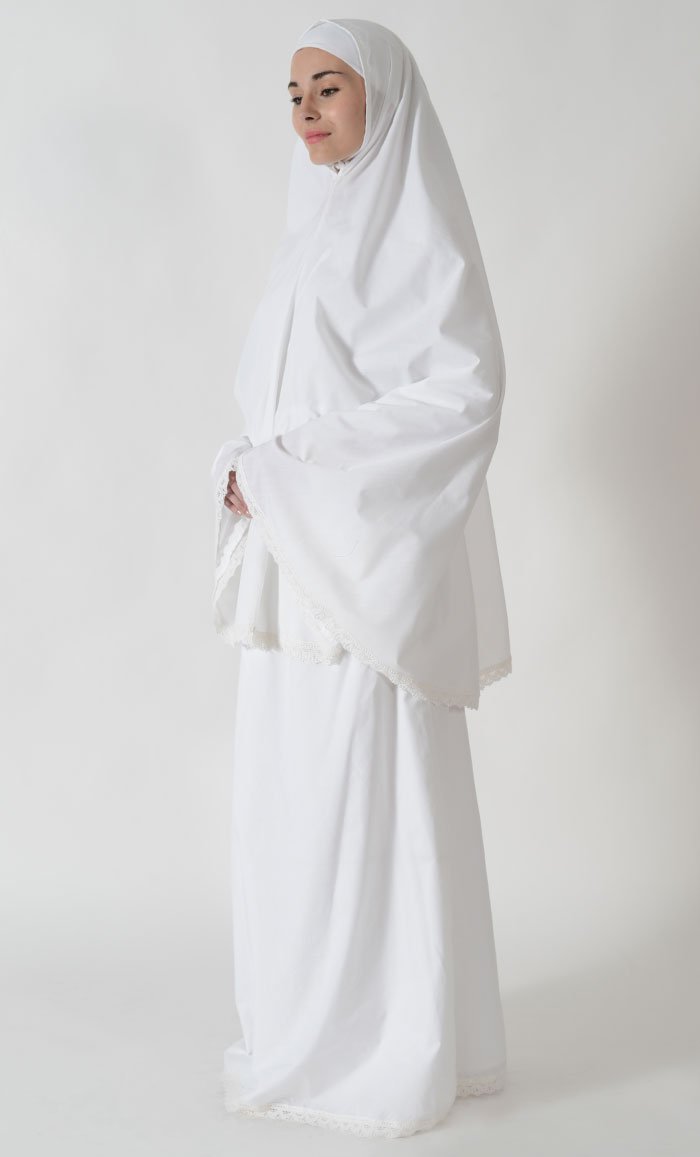 modest abaya