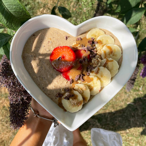 Salted Caramel Smoothie Bowl