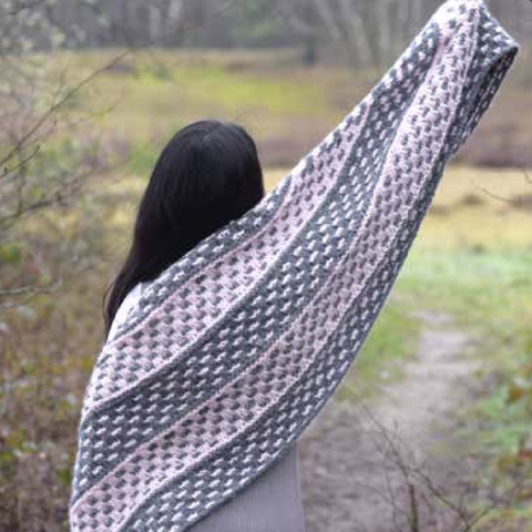 photo of back of knitted wrap