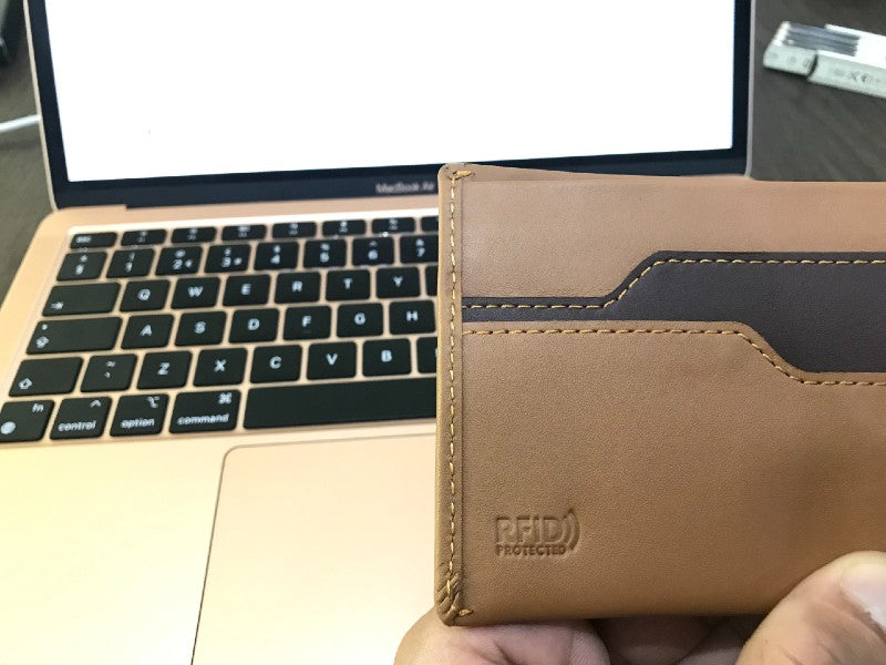 RFID blocking wallet