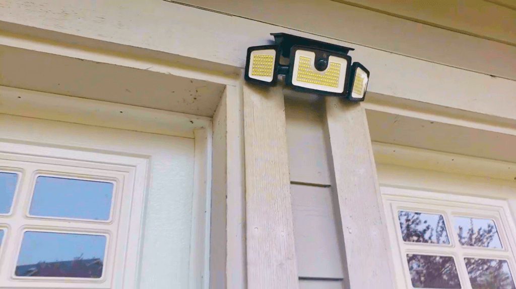 Outdoor Security Solar Light ONFORU