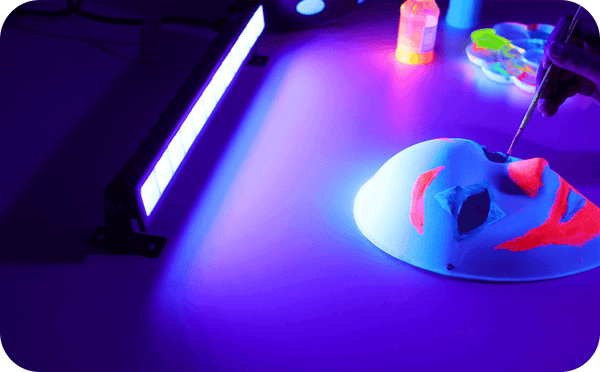 blacklight bar