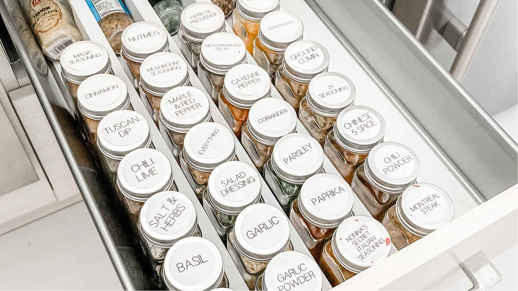 5 Simple Organization Strategies to Tackle Your Messy Spice Drawer – Kana