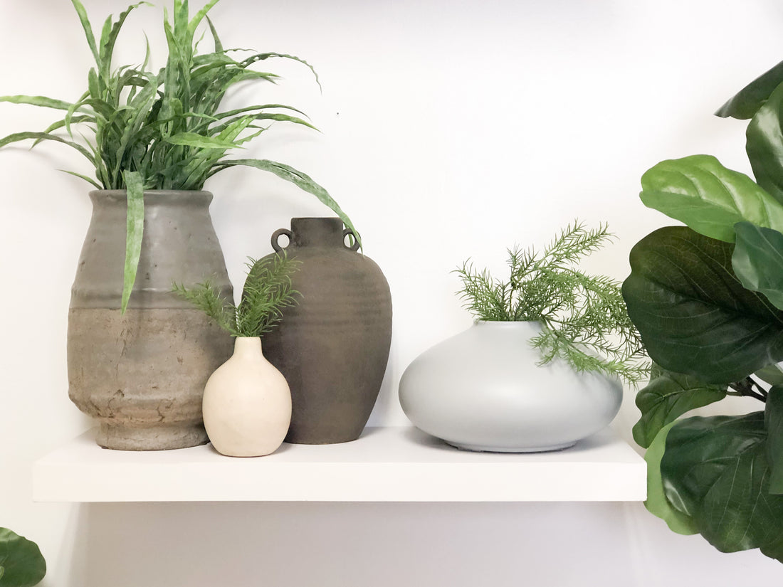 Vases & Jugs & Pots...OH MY!!! DIY Distressed Vase Tutorial