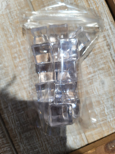 Medium 3/4 inch imitation acrylic.ice cubes – Vatters Veldt Farms