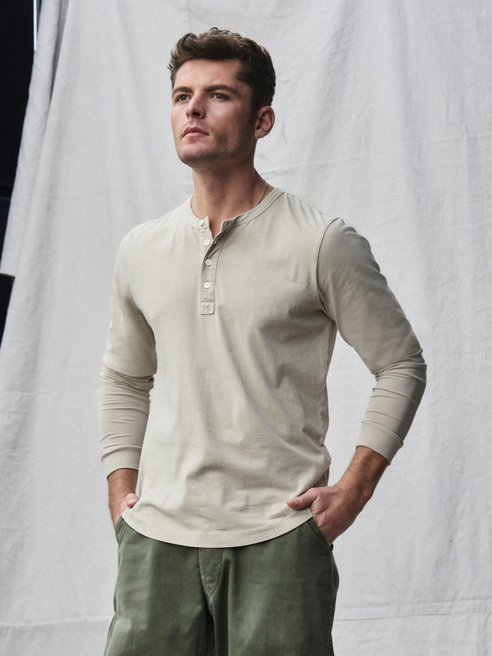 Model Wearing Fossil Venice Wash Henley - Curved Hem