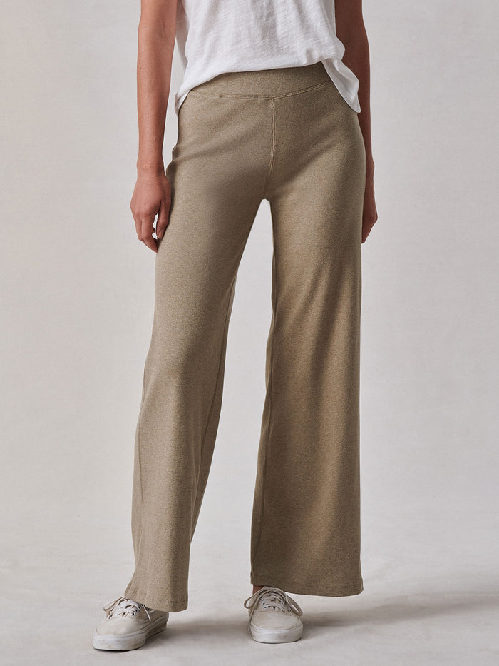 Model Wearing Beachcomber Surplus Rib Weekender Pant