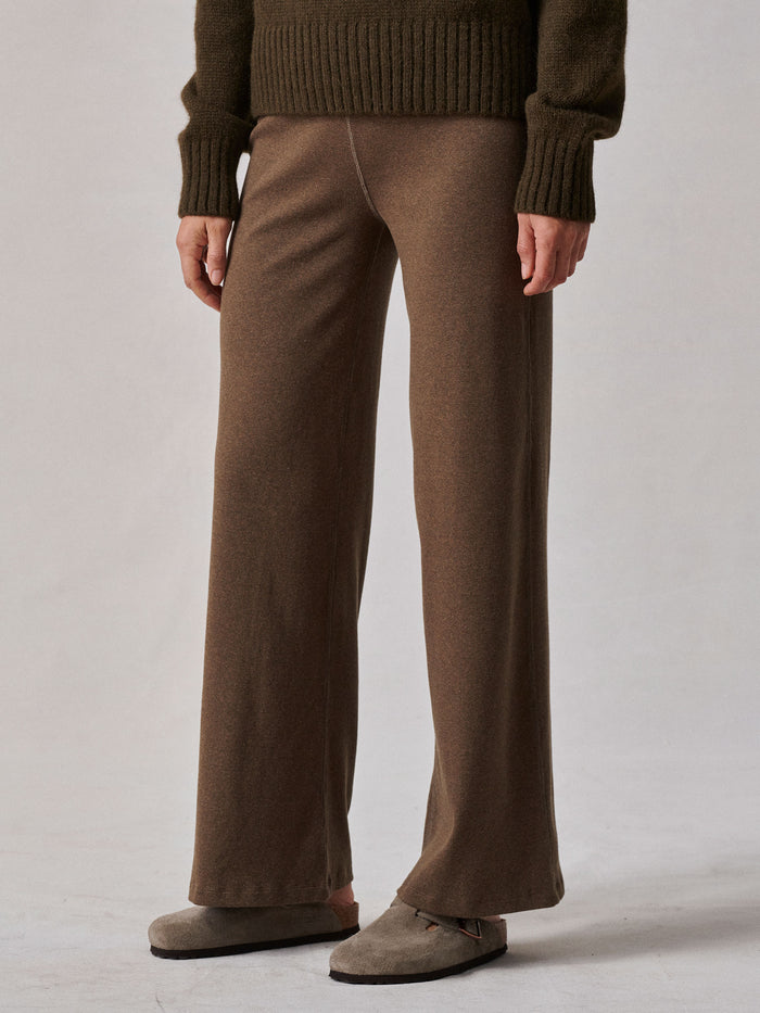 Model Wearing Bronze Surplus Rib Weekender Pant