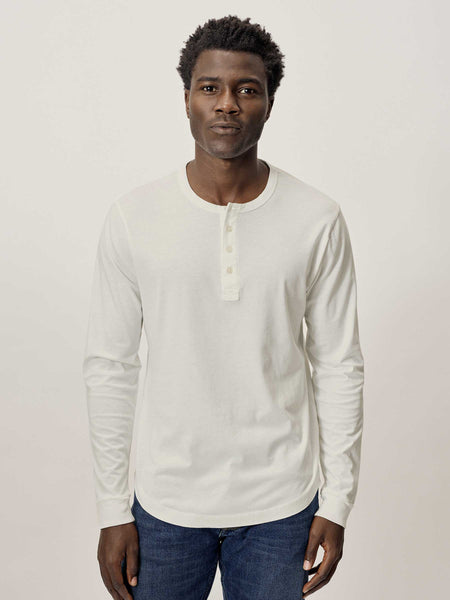 Natural Pima Curved Hem Henley – Buck Mason