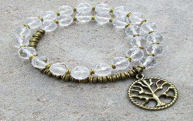 Clear Quartz is a must-have for the new year if you want clarity