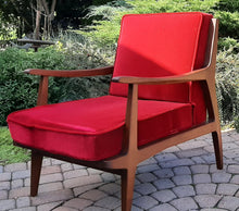 Load image into Gallery viewer, REFINISHED Mid Century Modern Walnut Lounge Chair
