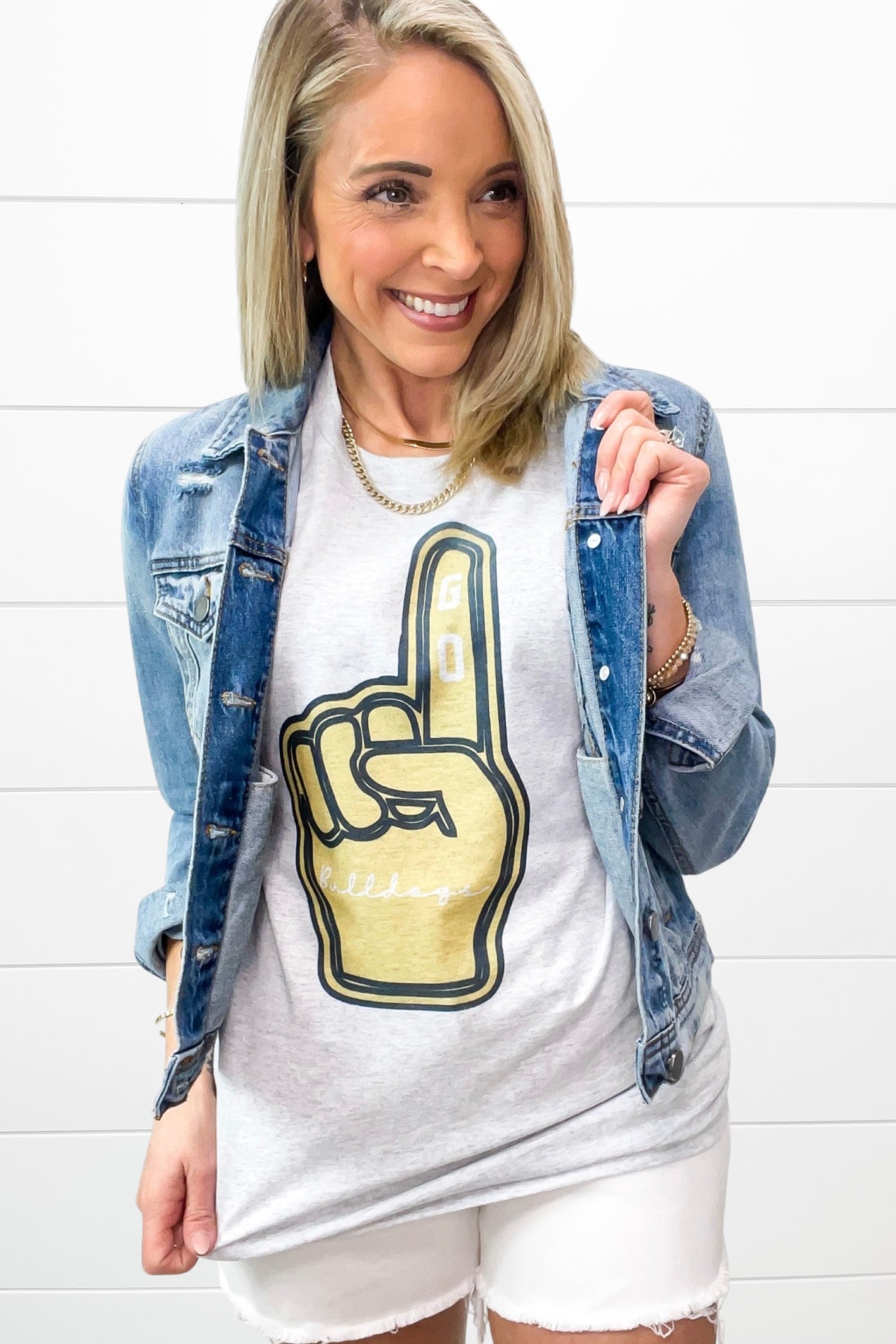 Bulldog Foam Finger Tee