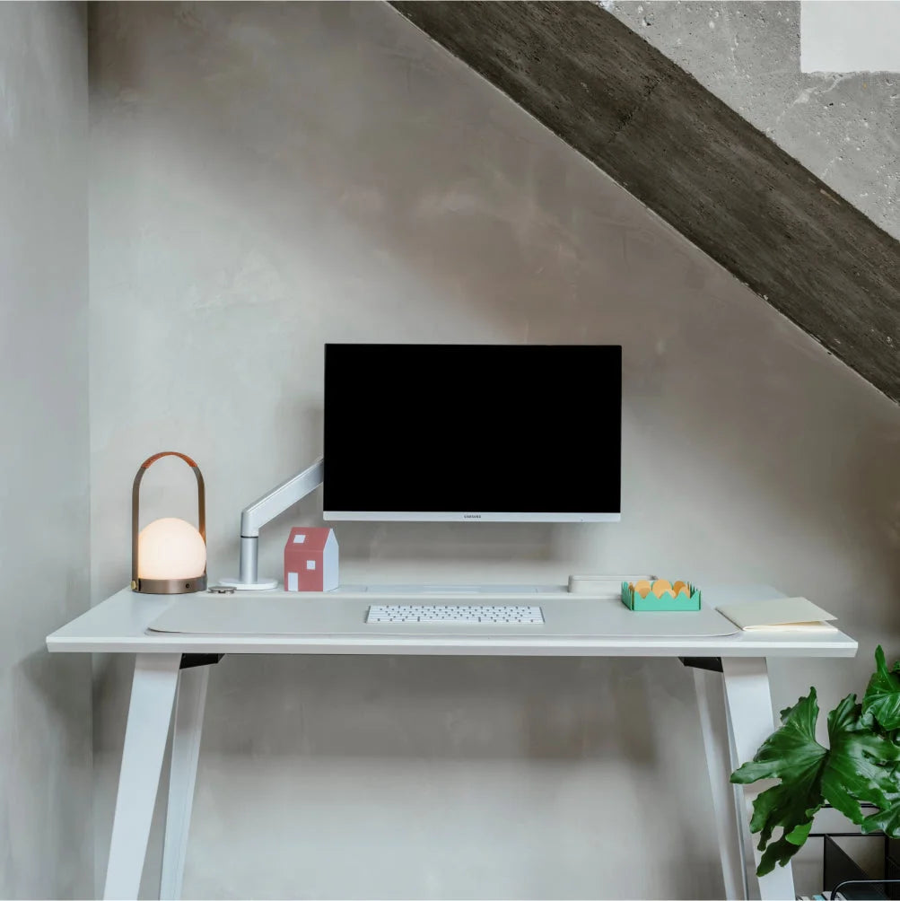 Open Box - Monitor Arm