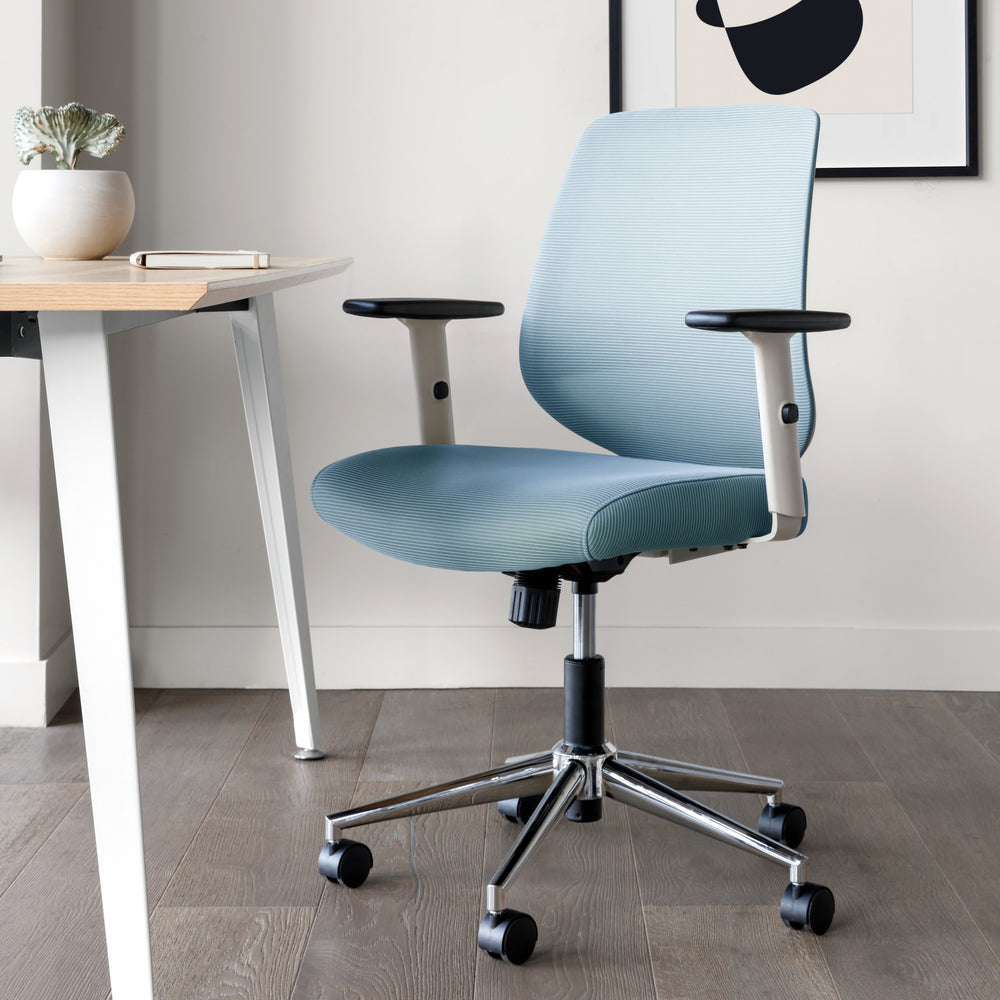 6 Best Office Chairs Under 300 Dollars (Top Picks for 2021)