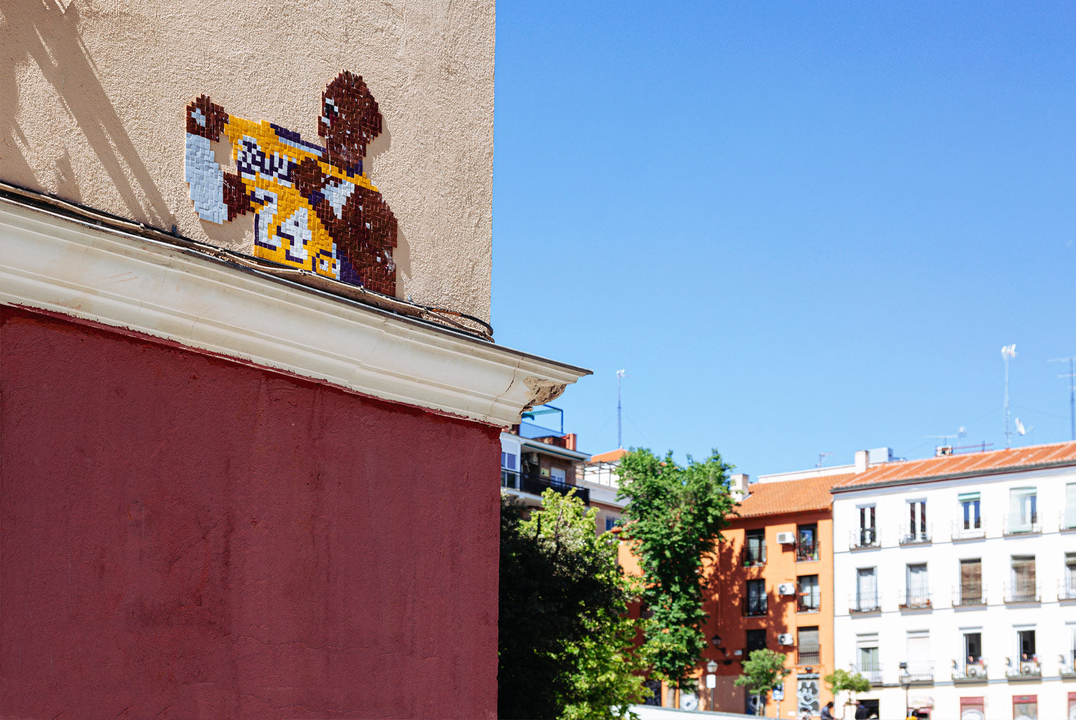Basket Of Nean Street Art Madrid