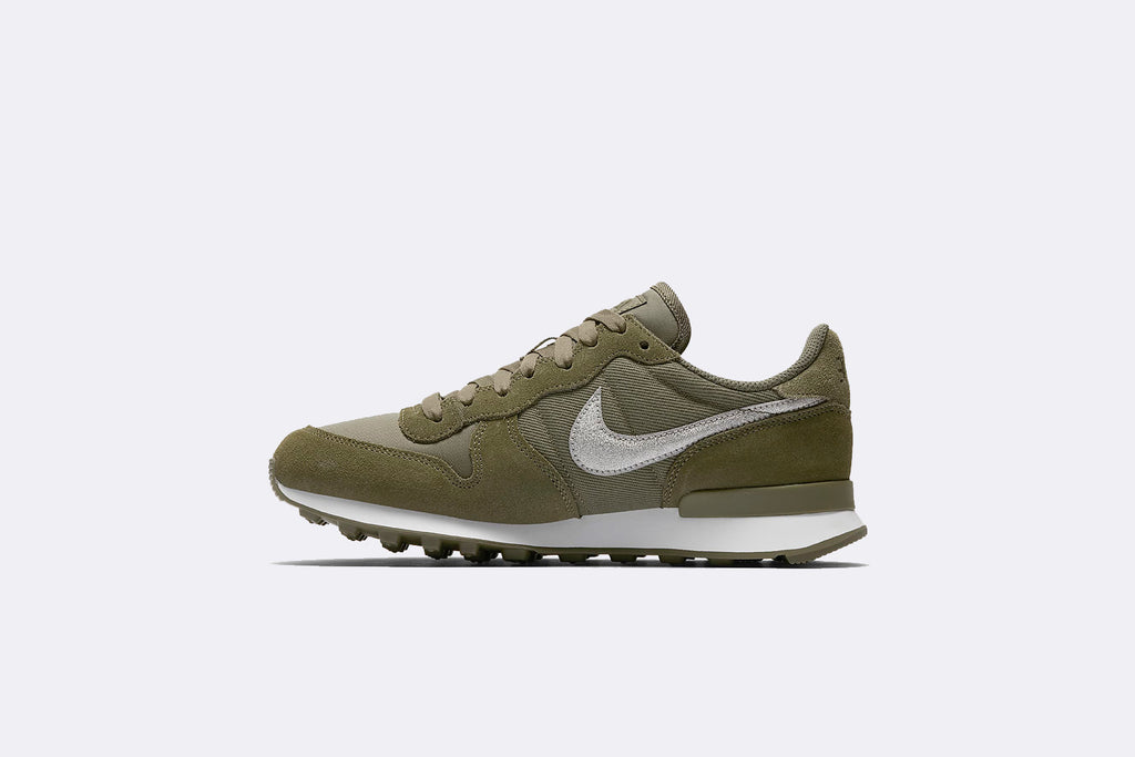 Nike Medium Olive | Store