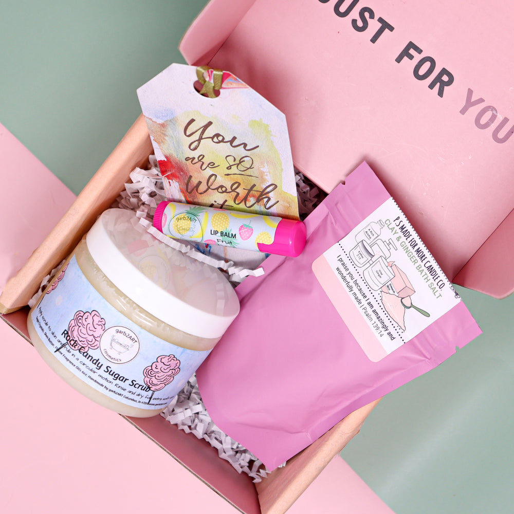 Milky Chic - Celebrating Motherhood Gift Box, Pregnancy Gifts for First  Time Moms, Gift for Mothers, Expecting Mother Gifts, Gifts for Mommy, New  Mom