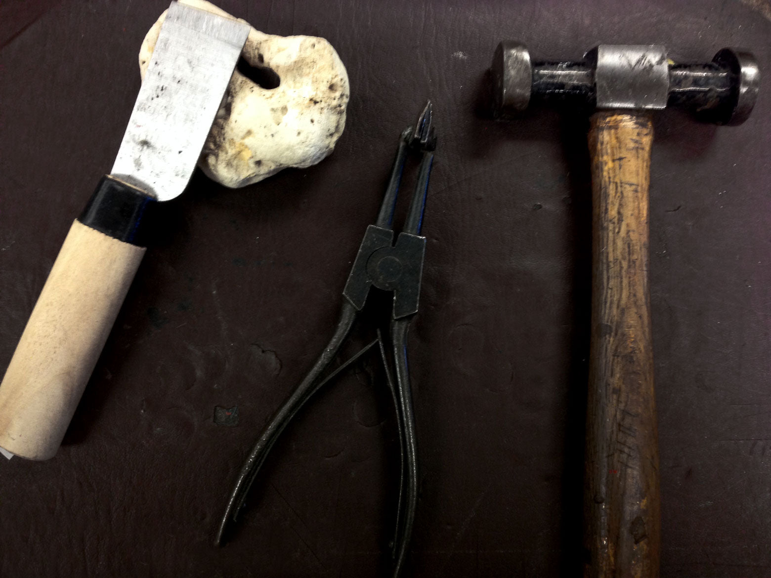 Tools for making the leather laptop tote