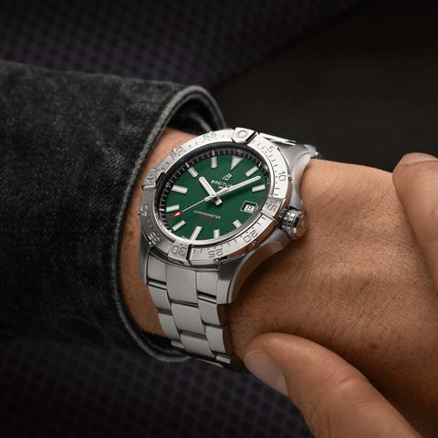 breitling-watch-avenger-automatic-42-green-bracelet-a17328101l1a1