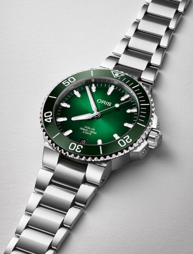 oris aquis date calibre 400 green