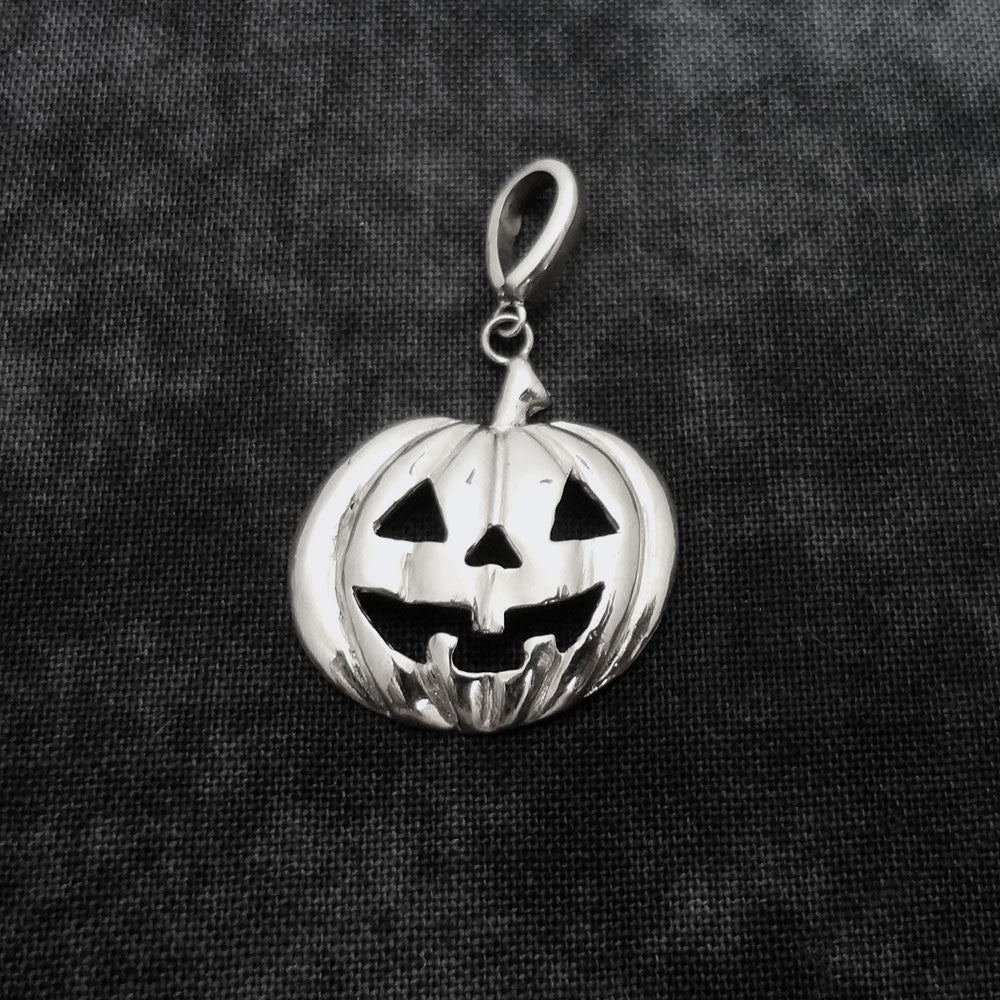 pumpkin pendant jack-o-lantern Halloween holiday realistic 14k gold ...