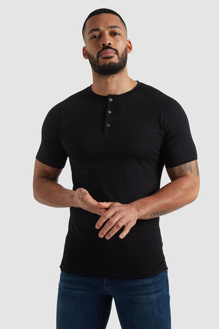 Who Makes the Best Tight Neck T-Shirts