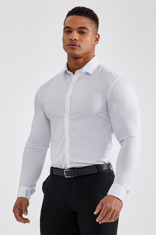 What is the difference between tailored fit and regular fit shirts