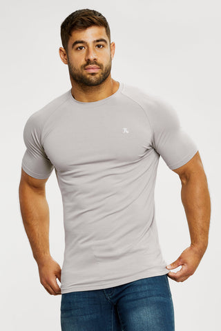 fitted v neck t shirt