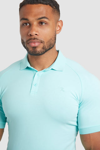 how should a polo shirt fit 