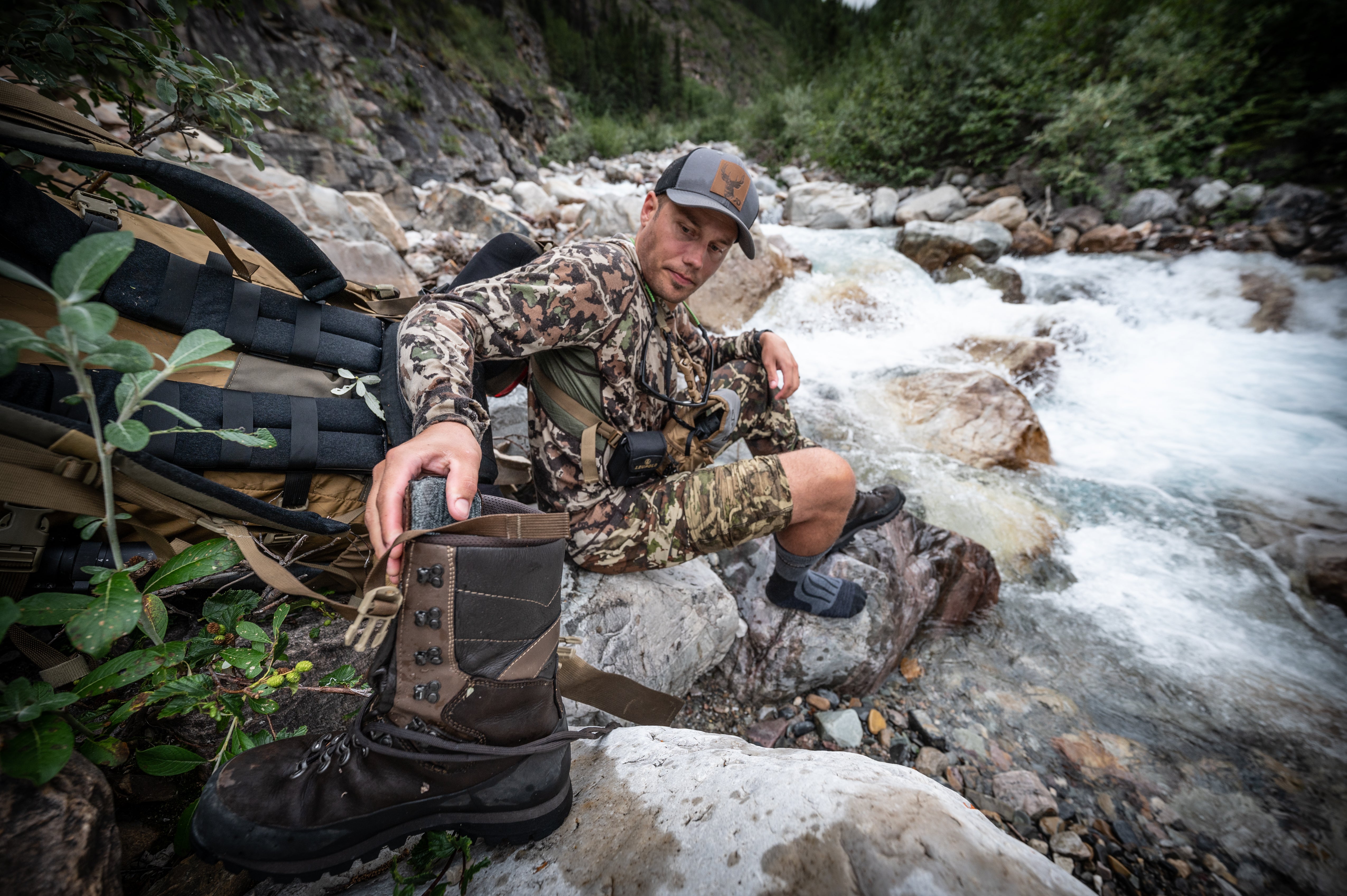 gore-tex hunting boots