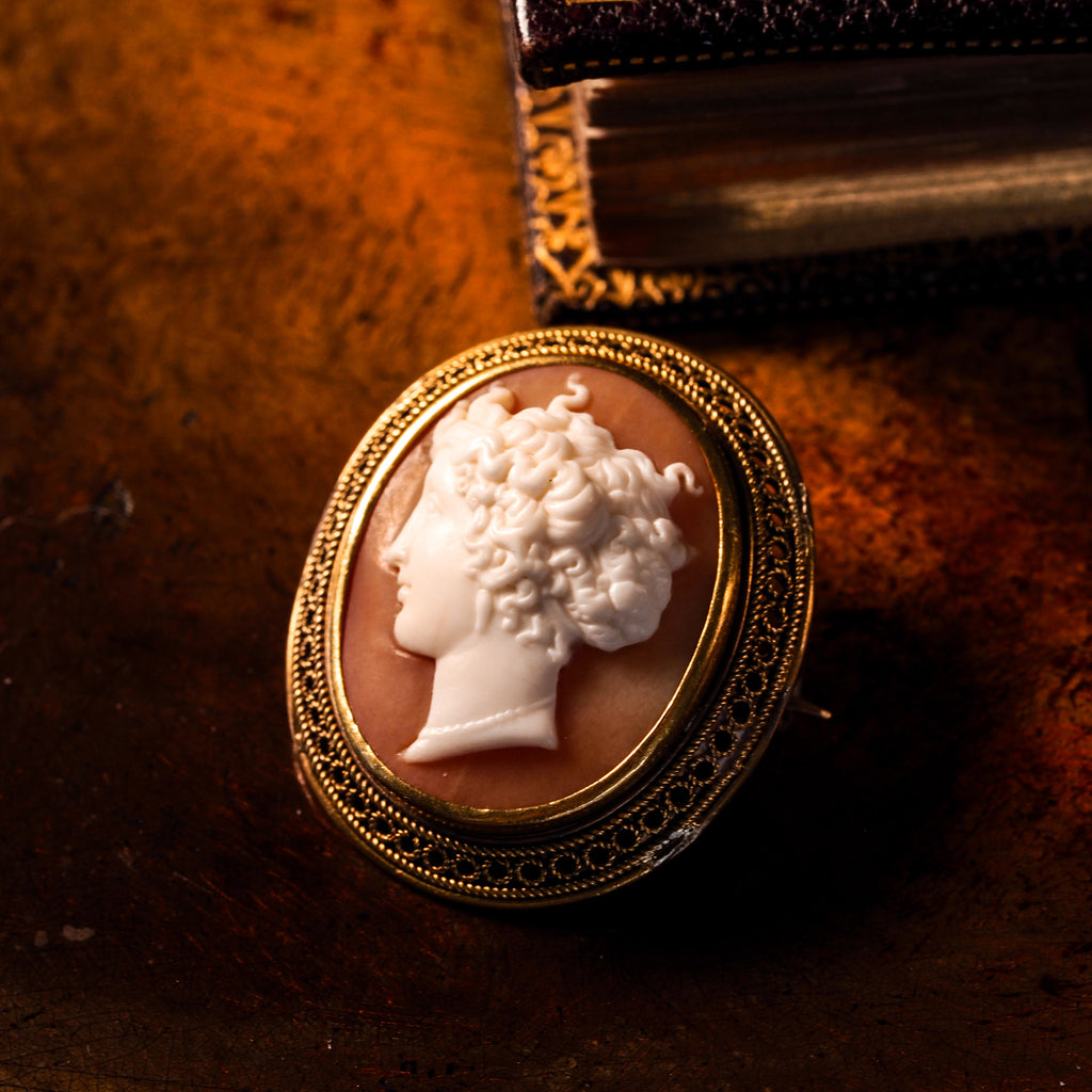 Antique Victorian 15ct Gold Shell Cameo with Figural Head - c.1890